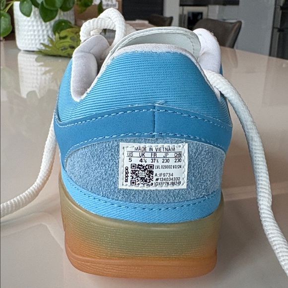 adidas x Bad Bunny Women's US size 5 Sneakers - Picture 6 of 6